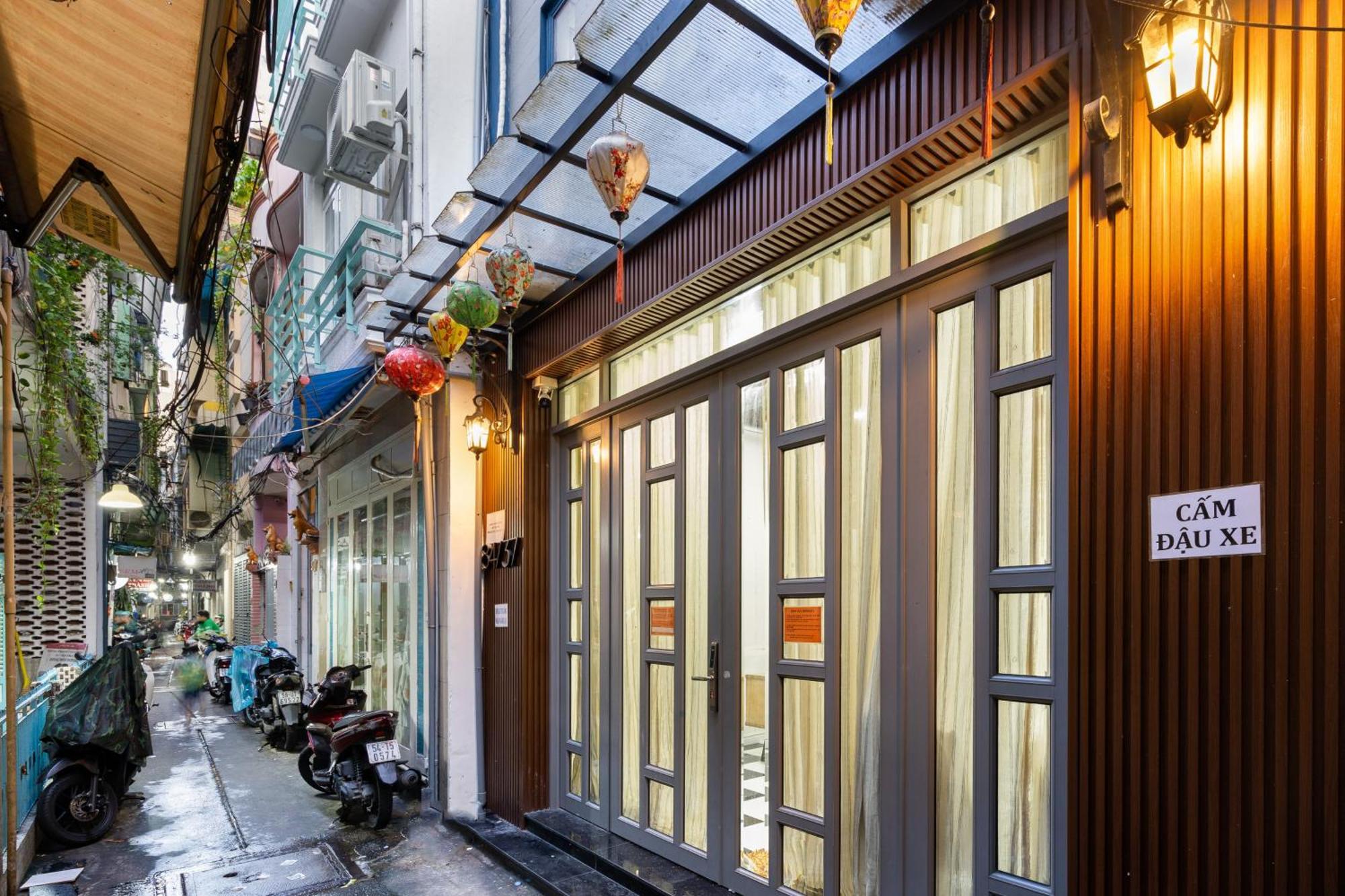 Luxhome - Bui Vien Walking Street Ho Chi Minh City