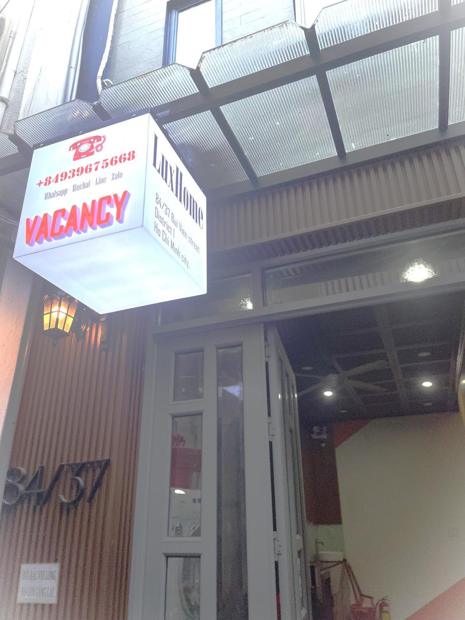 Bed & Breakfast Luxhome - Bui Vien Walking Street *