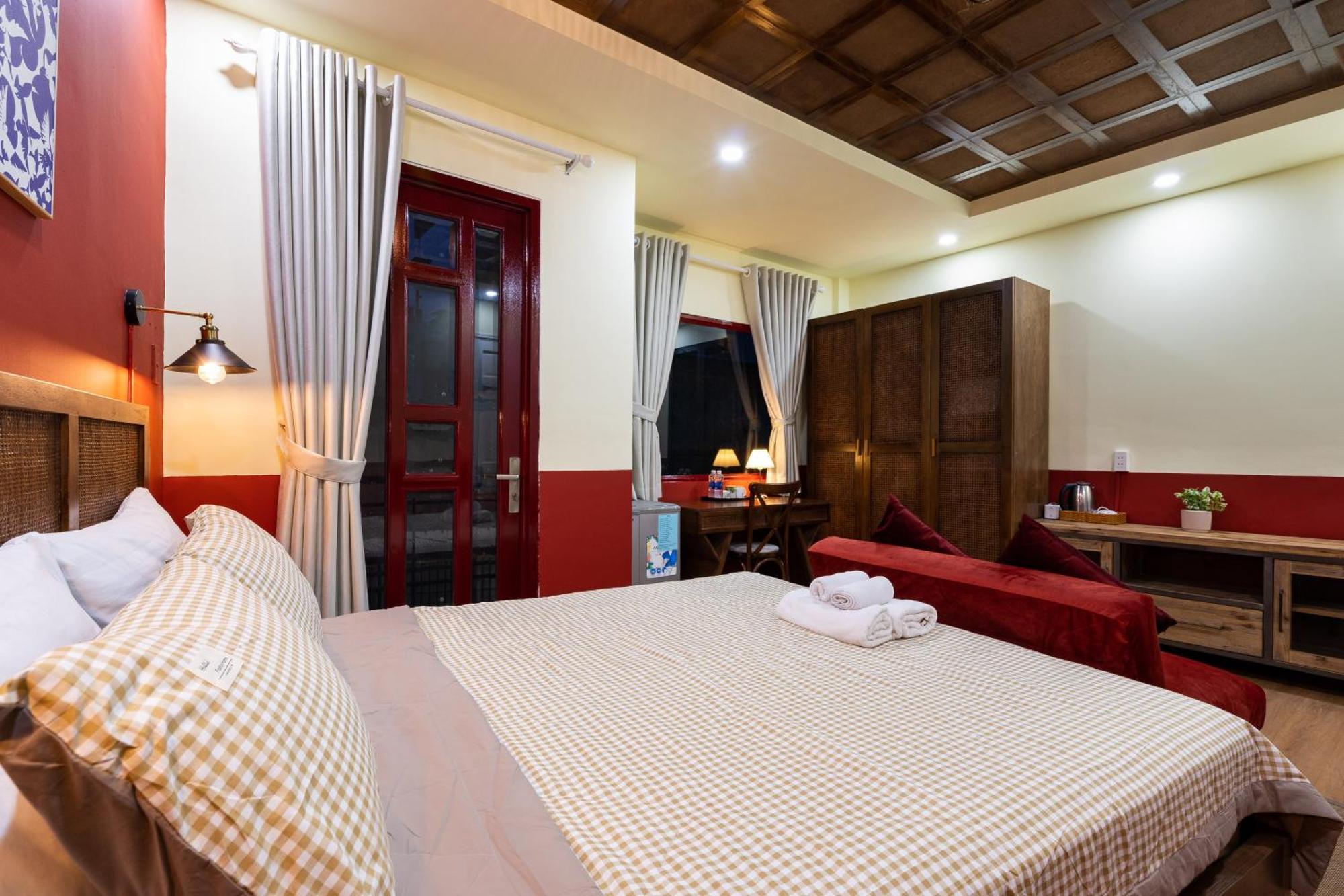Bed & Breakfast Luxhome - Bui Vien Walking Street *